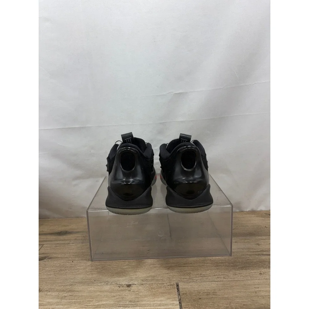 Nike type shoes